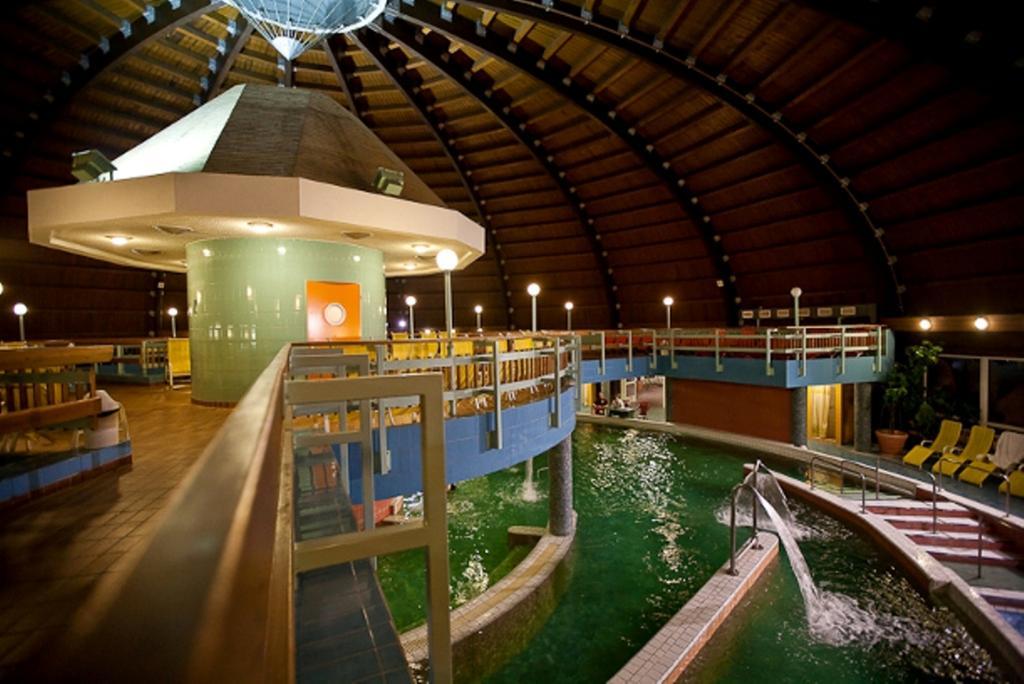 Aqua Hotel ギュラ エクステリア 写真